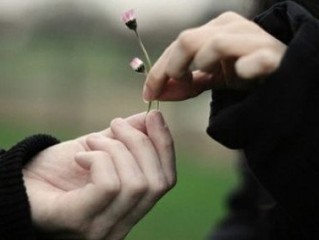 腻歪到无法呼吸的情侣说说大全 想把你抓紧知道你离不开我