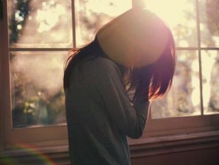 失恋心痛的个性签名女生版 大概深爱就是折磨