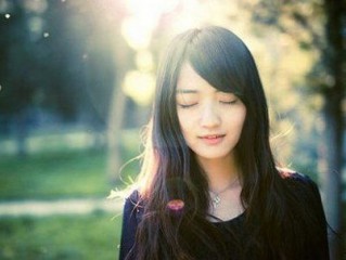拉风女生个性昵称非主流的 以女王姿势俯视全世界