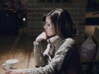 女人淡然的个性签名版 有些事你不懂毕竟你我不同
