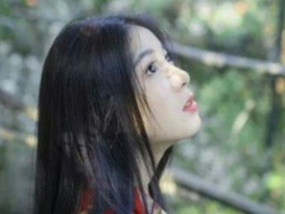 伤感难过的个性签名 街角一个熟悉的背影