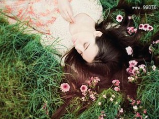 有个性的女生爱情相思意境签名 我不是你感情的乱葬岗