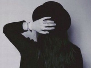 伤感颓废的个性签名最新版 连怀念都没有证据