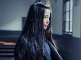伤感心碎的个性签名精选 你越善解人意越没人在意你的委屈