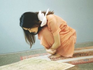 唯美爱情qq个性签名 你能和我打打闹闹却终不能伴我久久