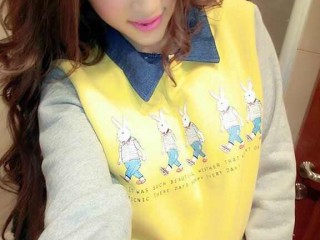女生签名: 我的左手旁边是你的右手―――致闺蜜-女生签名