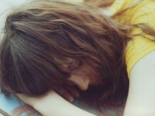 故作洒脱淡然的个性签名女生 如果只是遇见不能停留