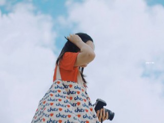 忧郁女生爱情伤感个性签名 你对我笑我就高兴你忽略我我就难受