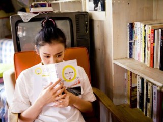 2014嚣张霸气的QQ个性签名 你妈追我十条街说我长得像你爹