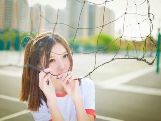非主流个性签名 受过伤却依旧活的漂亮的姑娘们万万岁