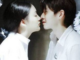 适合00后用的情侣签名幸福 你在我心里的位置连我自己都嫉妒