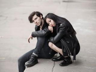 既伤感又甜蜜的情侣个性签名 因为无能为力所以顺其自然