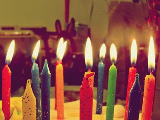 生日个性签名大全最新版的 你是第一个祝我生日快乐的人